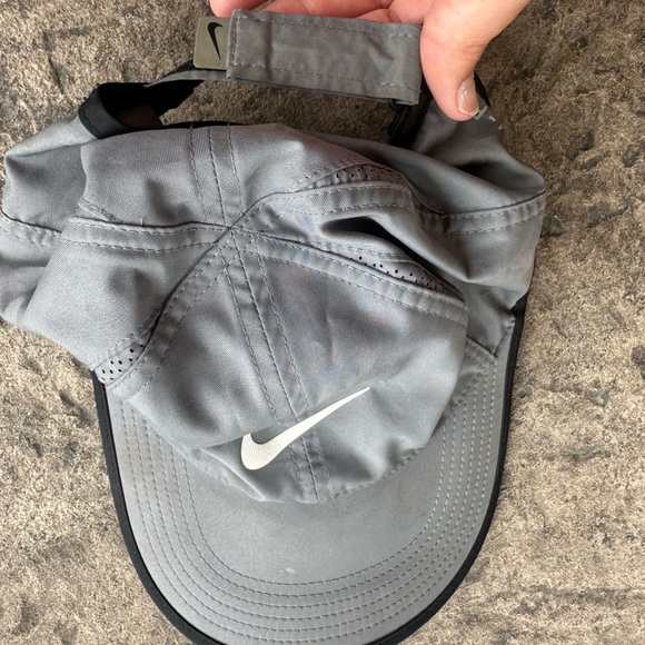 Nike Hat - Picture 2 of 2